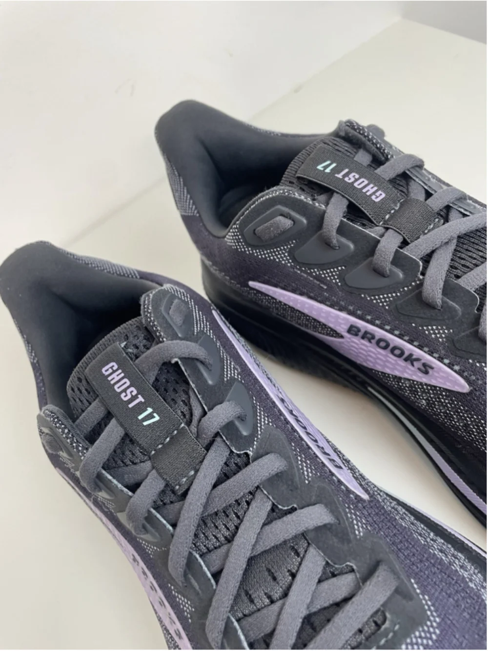 Brooks Ghost 17 Running Shoes Womens 12 Road Walking Sneakers Gym